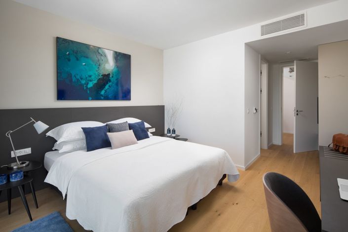 Image No.12-4 Bed Property for sale