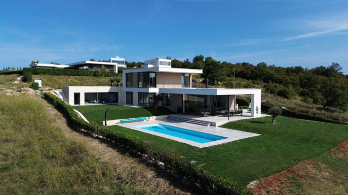 Image No.22-4 Bed Property for sale