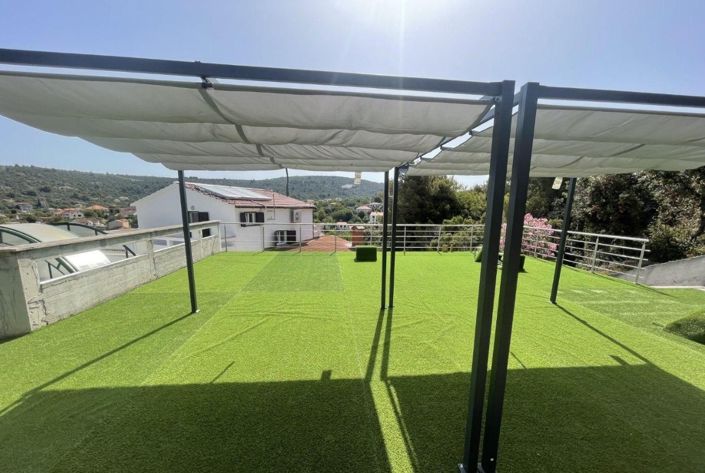 Image No.12-7 Bed Property for sale