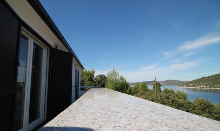 Image No.8-7 Bed Property for sale