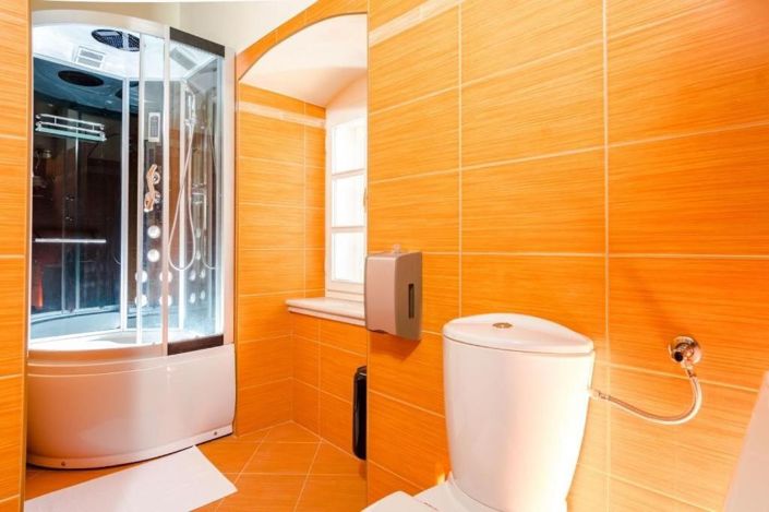 Image No.13-7 Bed Property for sale