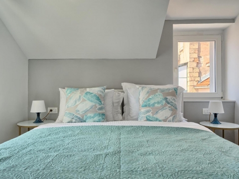 Image No.19-4 Bed Property for sale