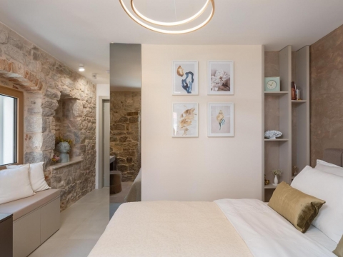 Image No.23-4 Bed Property for sale