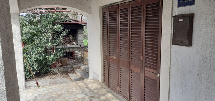 Image No.11-5 Bed Property for sale