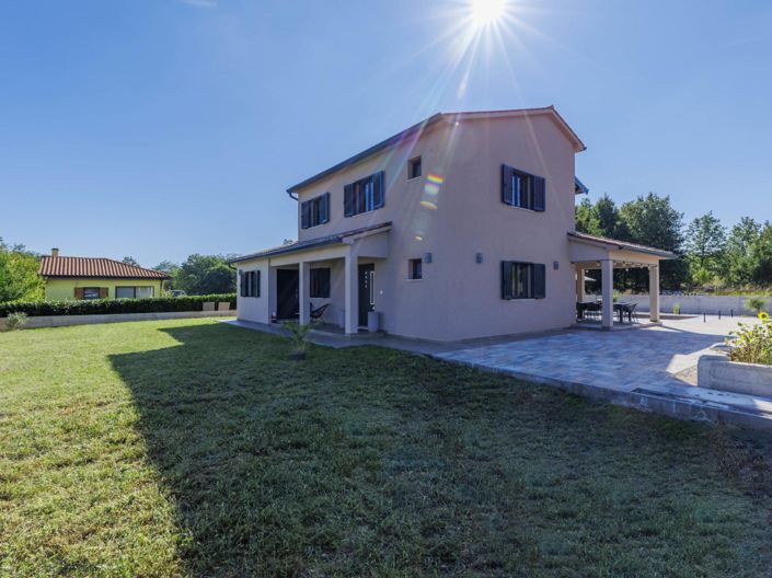 Image No.11-4 Bed Property for sale