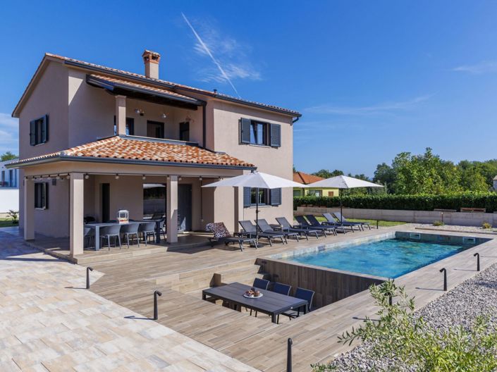 Image No.2-Propriété de 4 chambres à vendre à Labin