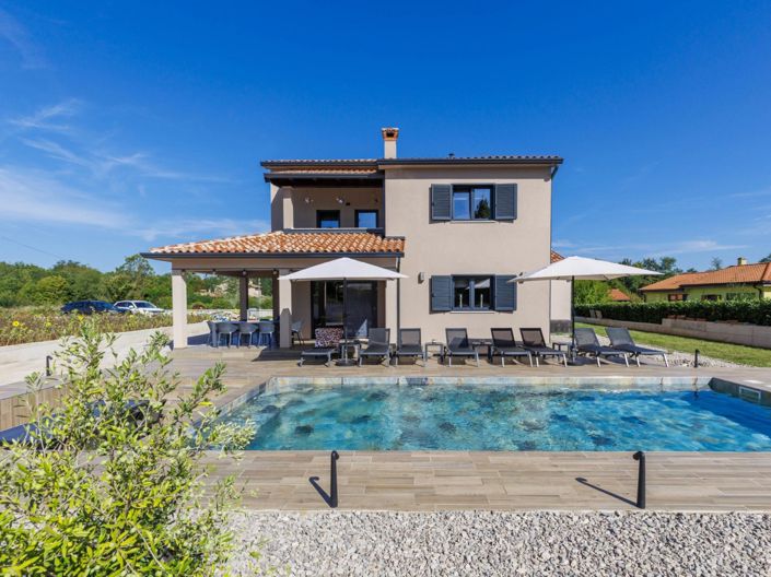 Image No.5-Propriété de 4 chambres à vendre à Labin