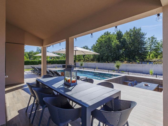 Image No.8-4 Bed Property for sale