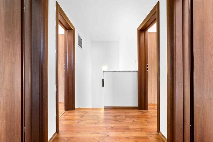 Image No.23-4 Bed Property for sale