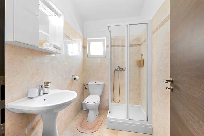 Image No.24-4 Bed Property for sale