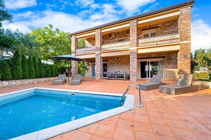 Image No.3-4 Bed Property for sale