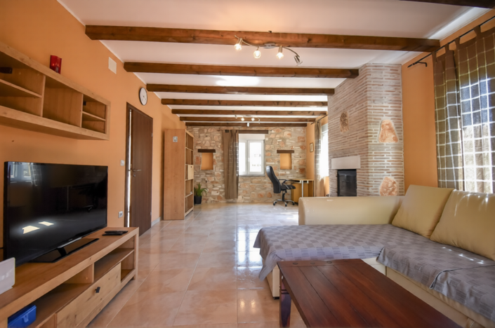 Image No.6-4 Bed Property for sale