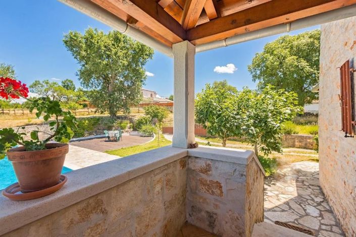 Image No.8-Propriété de 7 chambres à vendre à Višnjan