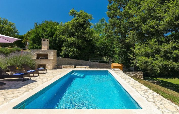 Image No.3-Propriété de 4 chambres à vendre à Labin