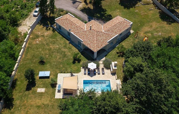 Image No.8-Propriété de 4 chambres à vendre à Labin