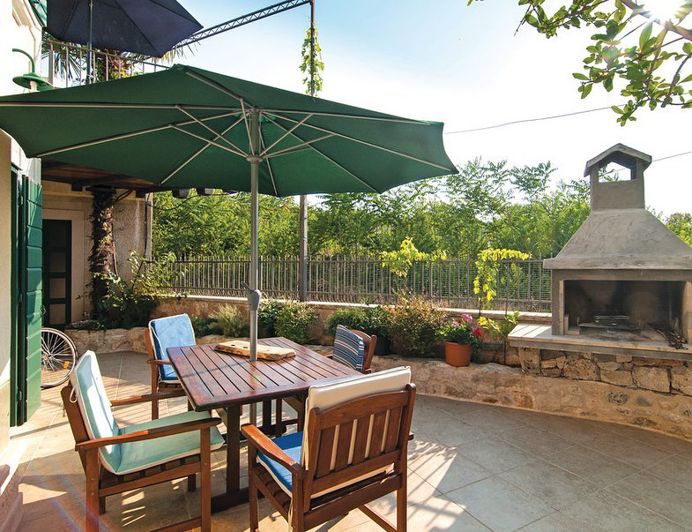 Image No.15-3 Bed Property for sale