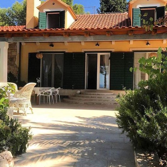 Image No.16-3 Bed Property for sale