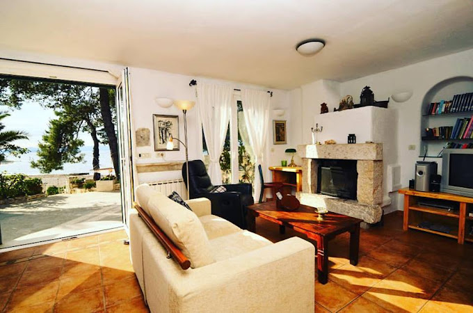 Image No.22-3 Bed Property for sale