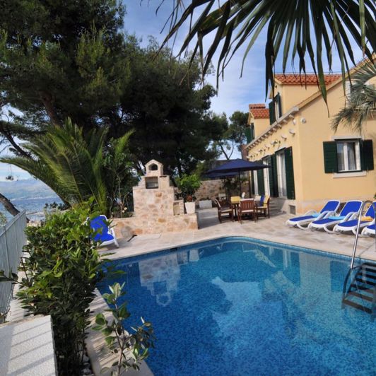 Image No.3-3 Bed Property for sale