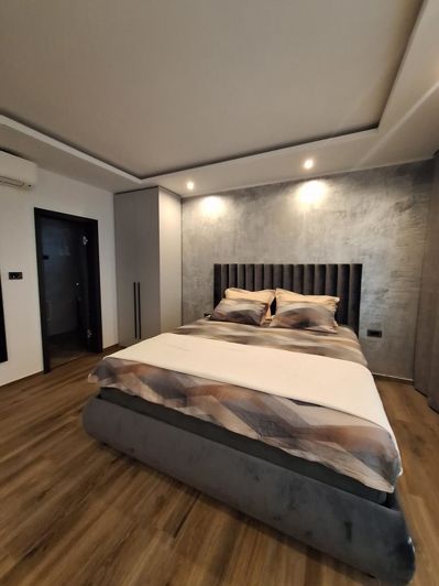 Image No.21-5 Bed Property for sale