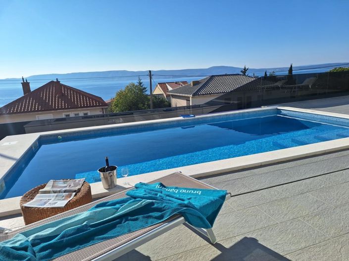 Image No.3-5 Bed Property for sale