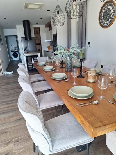 Image No.9-5 Bed Property for sale