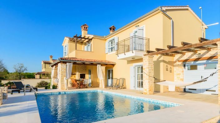 Image No.13-4 Bed Property for sale