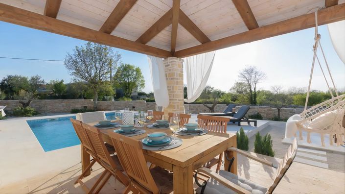 Image No.16-4 Bed Property for sale