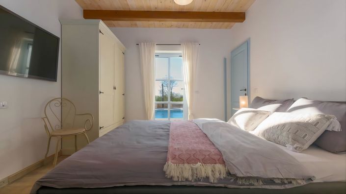 Image No.23-4 Bed Property for sale