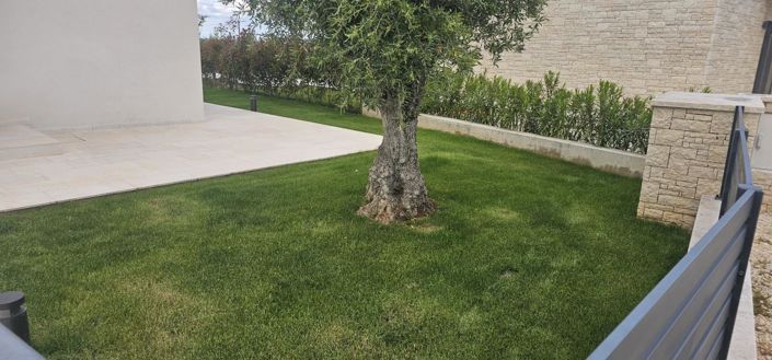 Image No.11-4 Bed Property for sale