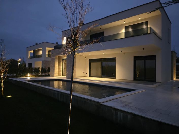 Image No.5-4 Bed Property for sale