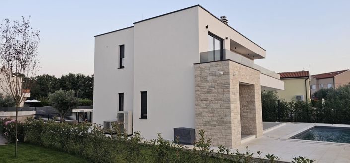 Image No.7-4 Bed Property for sale