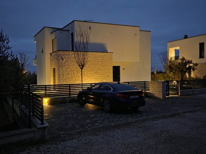 Image No.8-4 Bed Property for sale