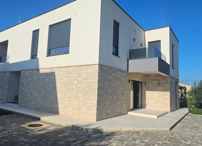 Image No.6-4 Bed Property for sale