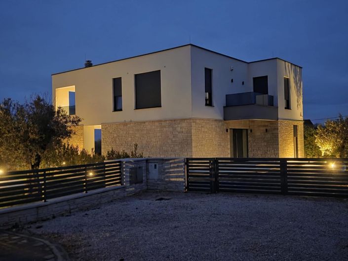 Image No.7-4 Bed Property for sale