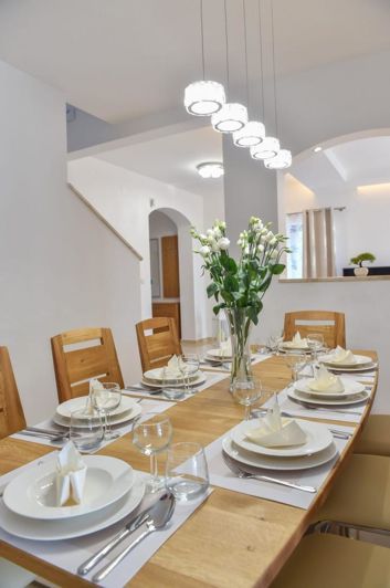 Image No.15-4 Bed Property for sale