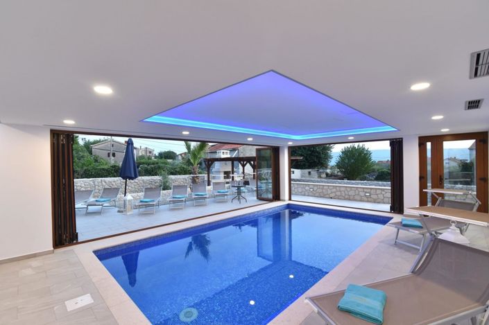 Image No.2-4 Bed Property for sale