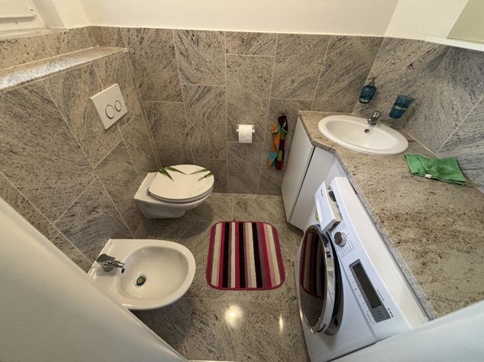 Image No.19-7 Bed Property for sale