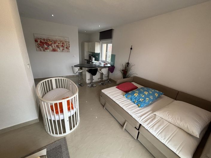 Image No.25-7 Bed Property for sale