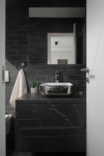 Image No.17-4 Bed Property for sale