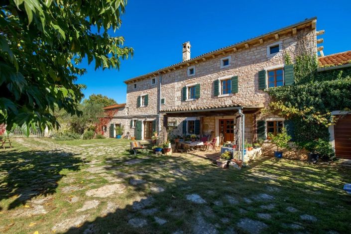 Image No.16-2 Bed Property for sale