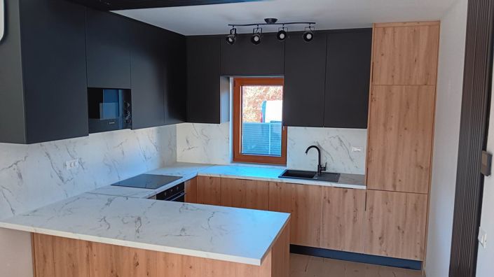 Image No.17-3 Bed Property for sale