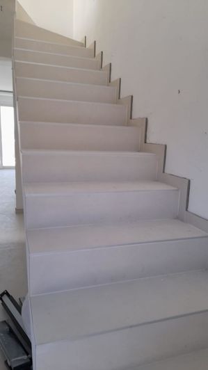 Image No.14-4 Bed Property for sale