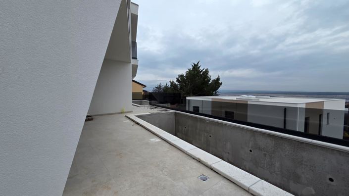 Image No.19-4 Bed Property for sale