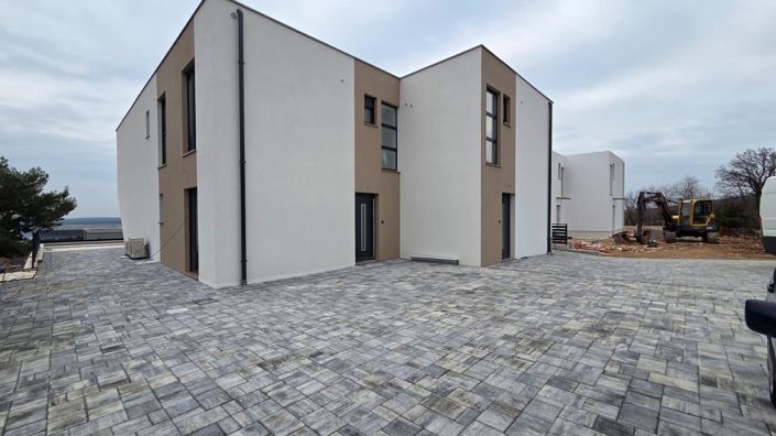 Image No.21-4 Bed Property for sale