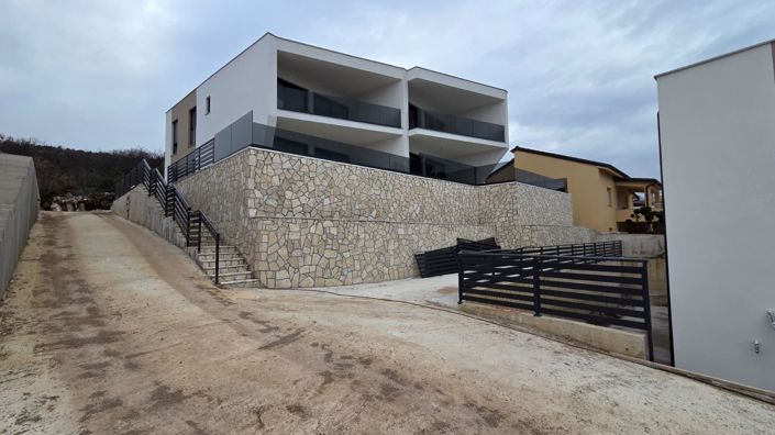 Image No.22-4 Bed Property for sale