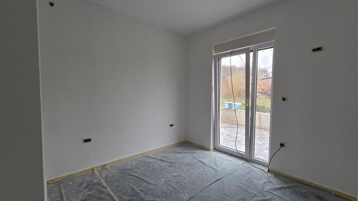 Image No.4-4 Bed Property for sale