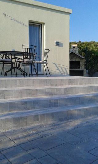 Image No.13-2 Bed Property for sale