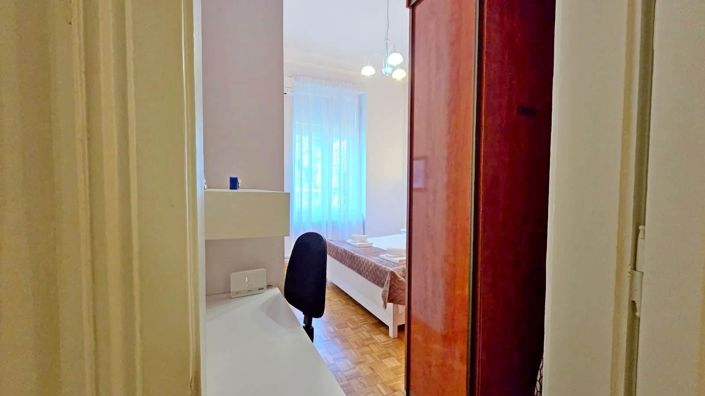 Image No.13-3 Bed Property for sale