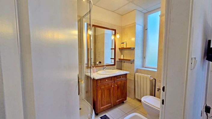 Image No.15-3 Bed Property for sale